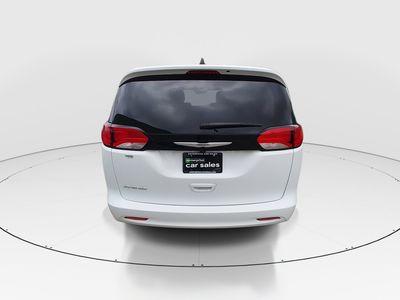 2024 Chrysler Voyager - Photo 6