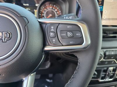 2026 Jeep Wrangler — photo 18 view