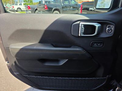 2026 Jeep Wrangler — photo 14 view