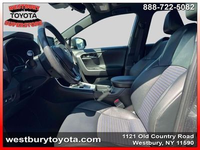 2021 Toyota RAV4 Hybrid - Photo 17