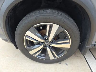 2023 Nissan Rogue — photo 10 view