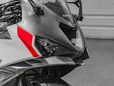 2025 Kawasaki Ninja ZX-6R - Photo 7