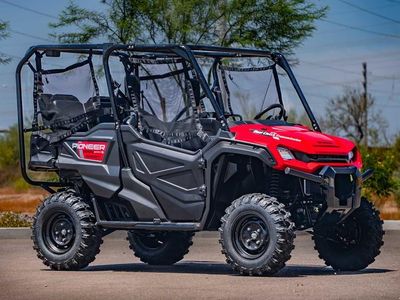 2025 Honda Pioneer 1000-5 - Photo 1