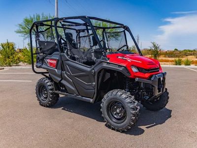 2025 Honda Pioneer 1000-5 - Photo 2