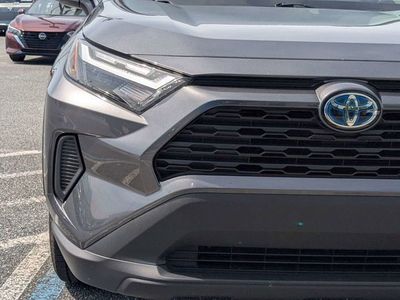 2022 Toyota RAV4 Hybrid - Photo 9