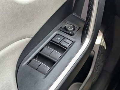 2022 Toyota RAV4 Hybrid - Photo 19