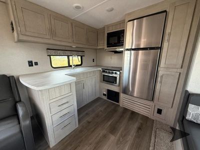 2022 Coachmen RV Catalina Legacy - Photo 11