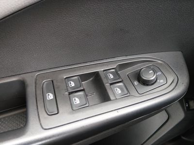 2024 Volkswagen Taos - Photo 18