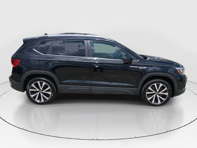 2024 Volkswagen Taos - Photo 8