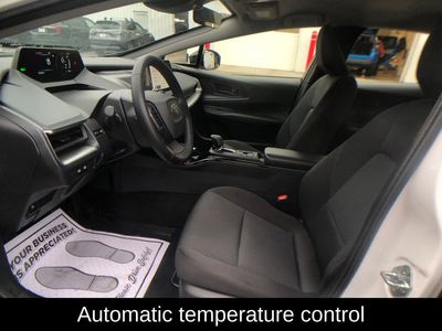 2025 Toyota Prius LE - Photo 20