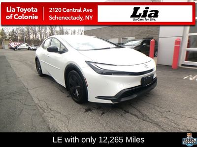 2025 Toyota Prius LE - Photo 2