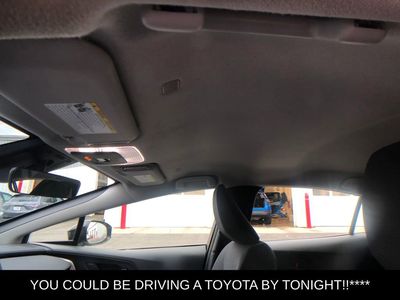 2025 Toyota Prius LE - Photo 17