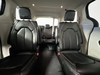 2023 Chrysler Pacifica — photo 29 view