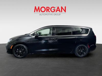2023 Chrysler Pacifica — engine compartment view