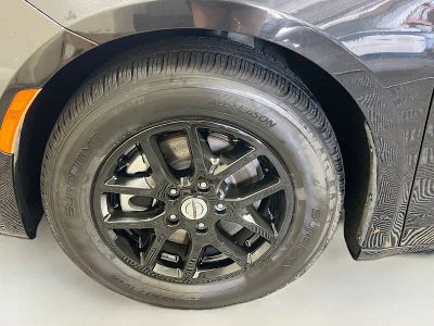 2023 Chrysler Pacifica — photo 11 view