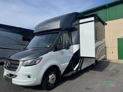 2023 Tiffin Motorhomes Wayfarer — rear three-quarter view