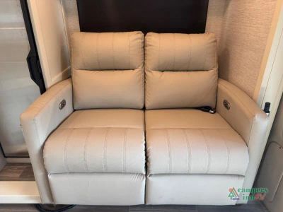 2023 Tiffin Motorhomes Wayfarer — photo 18 view