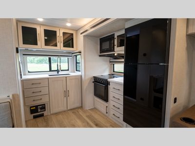 2025 Forest River RV Surveyor Legend - Photo 19