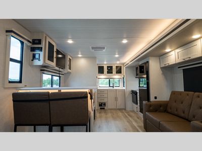 2025 Forest River RV Surveyor Legend - Photo 36