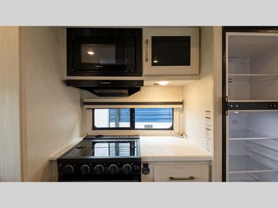 2025 Forest River RV Surveyor Legend - Photo 21