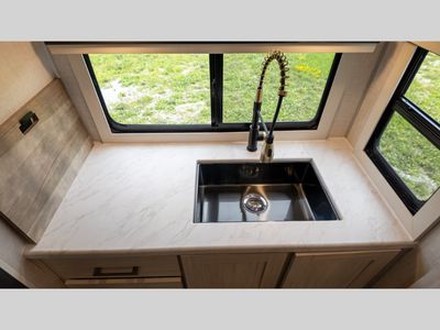 2025 Forest River RV Surveyor Legend - Photo 24