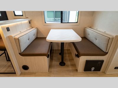 2025 Forest River RV Surveyor Legend - Photo 30