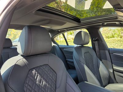2023 BMW 5 Series — photo 11 view