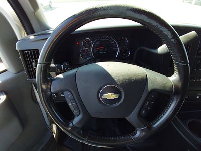 2022 Chevrolet Express Cargo Van - Photo 12