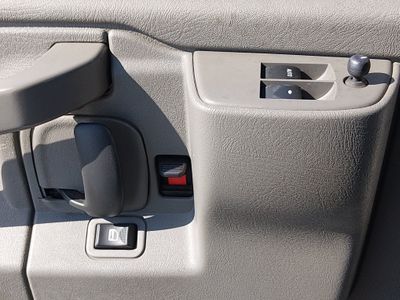 2022 Chevrolet Express Cargo Van - Photo 17