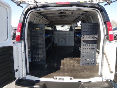 2022 Chevrolet Express Cargo Van - Photo 11