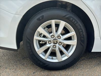 2025 Toyota Camry - Photo 10