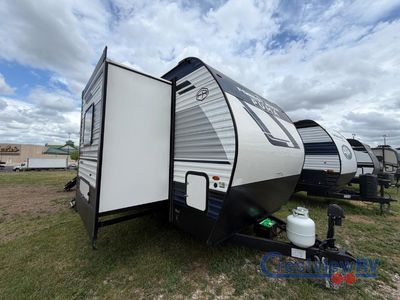2025 Palomino Puma - Photo 3