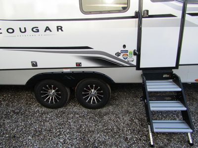 2025 Keystone Cougar - Photo 5