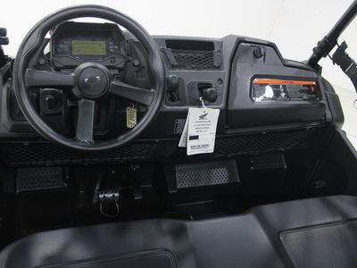 2026 Honda Pioneer 700 - Photo 9