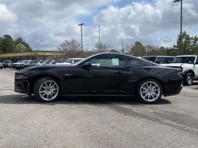 2026 Ford Mustang - Photo 6