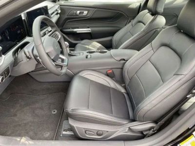 2026 Ford Mustang - Photo 12