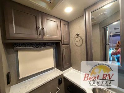 2022 Thor Motor Coach Magnitude - Photo 40