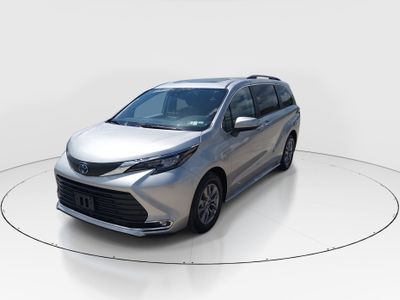 2024 Toyota Sienna - Photo 3