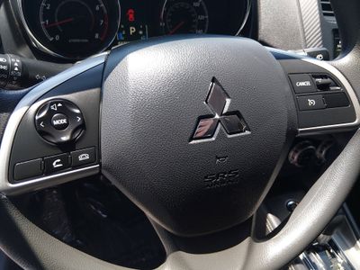 2024 Mitsubishi Outlander Sport — photo 12 view