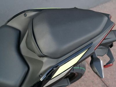 2026 Kawasaki Ninja 500 ABS Metallic Yellowish Green/Ebony - Photo 13