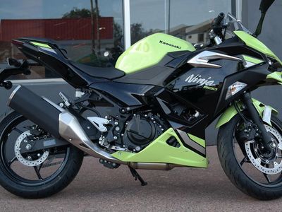 2026 Kawasaki Ninja 500 ABS Metallic Yellowish Green/Ebony - Photo 7