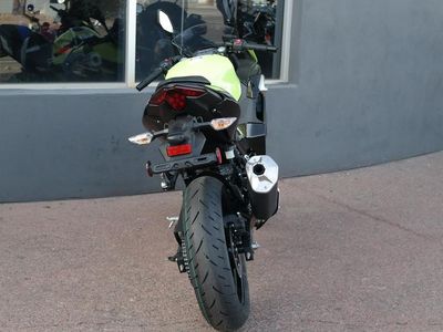 2026 Kawasaki Ninja 500 ABS Metallic Yellowish Green/Ebony - Photo 5