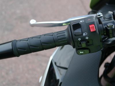 2026 Kawasaki Ninja 500 ABS Metallic Yellowish Green/Ebony - Photo 15