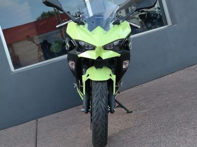 2026 Kawasaki Ninja 500 ABS Metallic Yellowish Green/Ebony - Photo 3