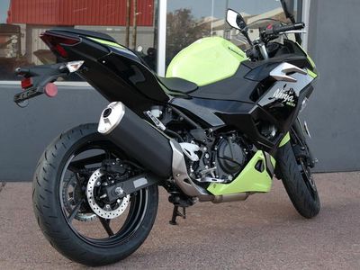 2026 Kawasaki Ninja 500 ABS Metallic Yellowish Green/Ebony - Photo 4