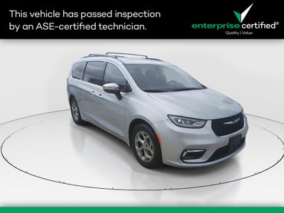 2023 Chrysler Pacifica Limited FWD — front three-quarter view