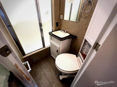 2018 Winnebago Minnie — photo 17 view