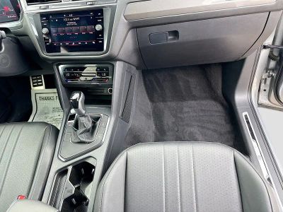 2023 Volkswagen Tiguan — photo 16 view