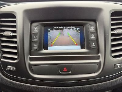 2016 Chrysler 200 - Photo 10