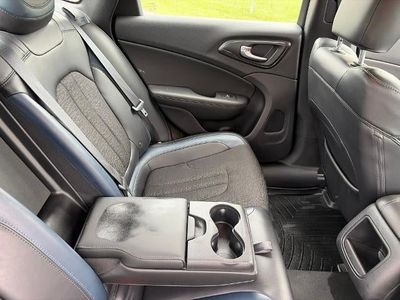 2016 Chrysler 200 - Photo 31